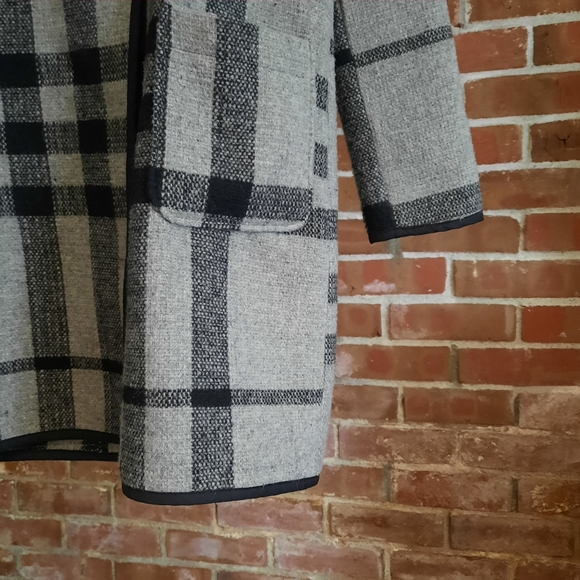 Le Chateau Light Wool Blend Coat - Picture 3 of 6